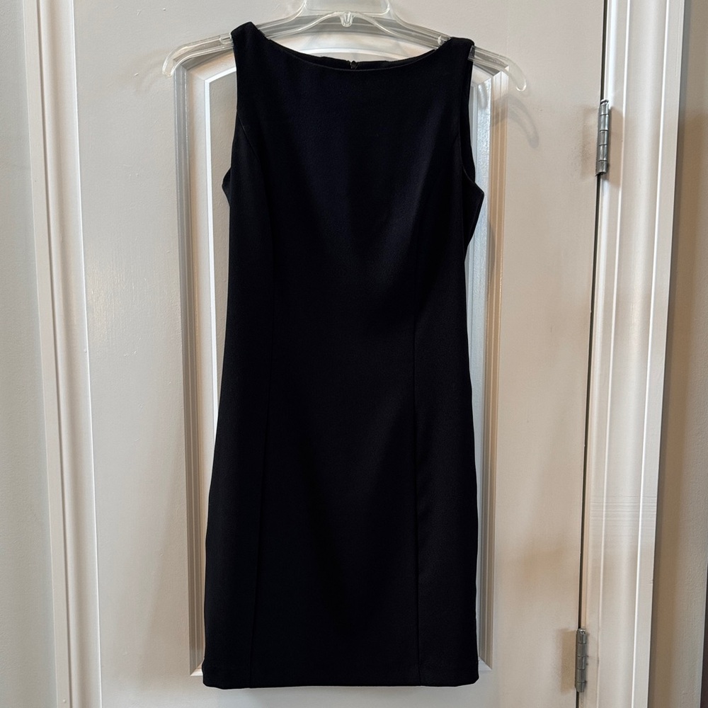 Chic Black Sleeveless Mini Dress